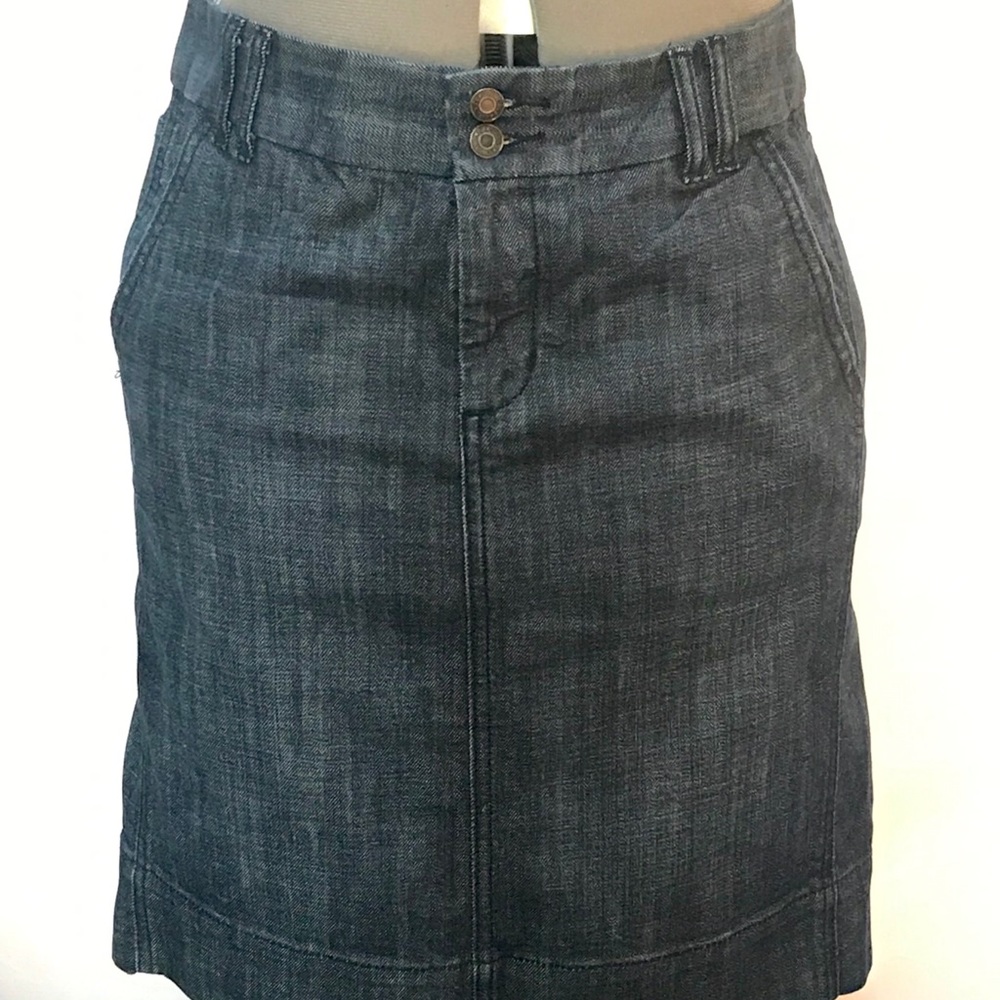 Gap 1969 denim skirt- size 8